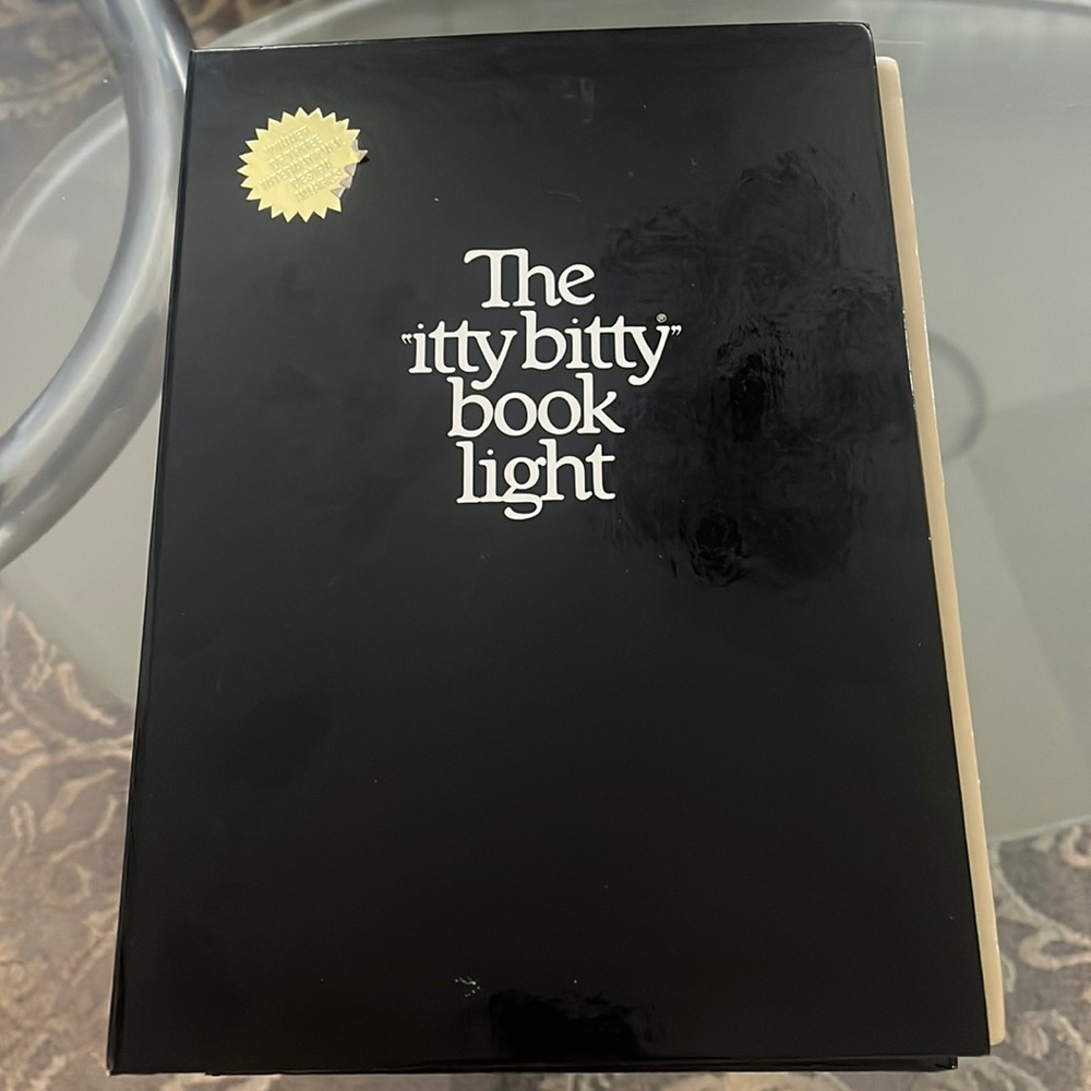 Never used | The Itty Bitty Book Light |